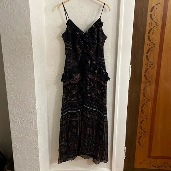LET ME BE Women's Sheer Printed V-Neck Midi Dress Size L In Black - Picture 5 of 12